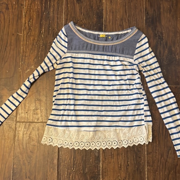 The little yellow button shirts size S - Picture 2 of 3